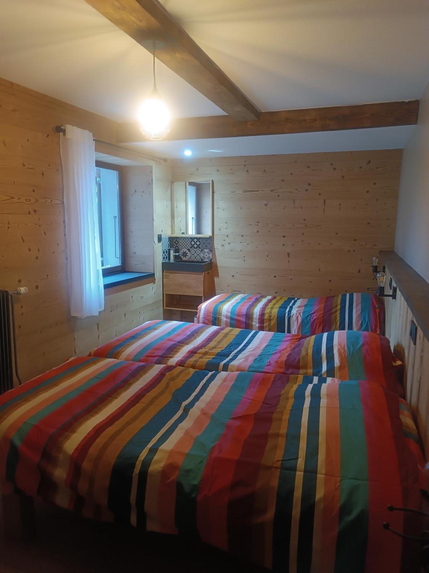 Chambre Les Etoiles De Bevy Septmoncel-Les-Molunes Luaran gambar